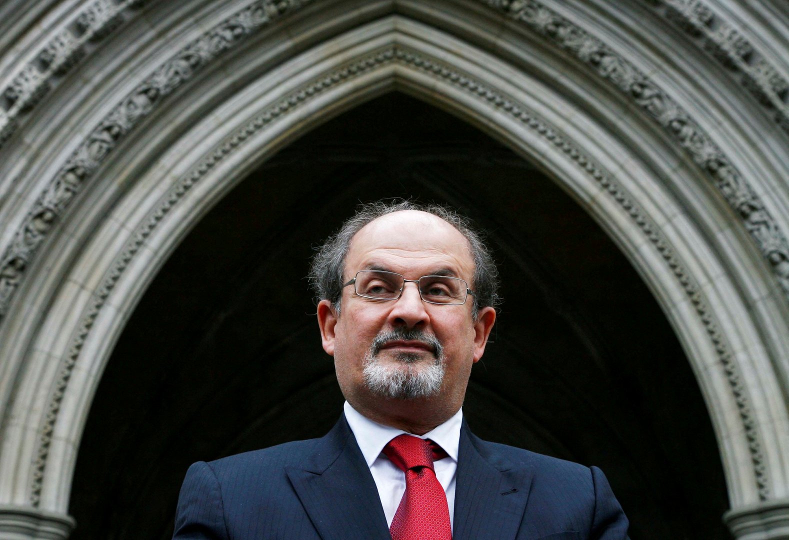image Rushdie&#8217;s stabbing highlights divisions in Iranian society