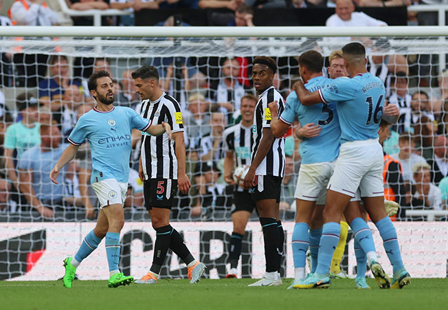 image City fight back to draw at Newcastle, Leeds thrash Chelsea