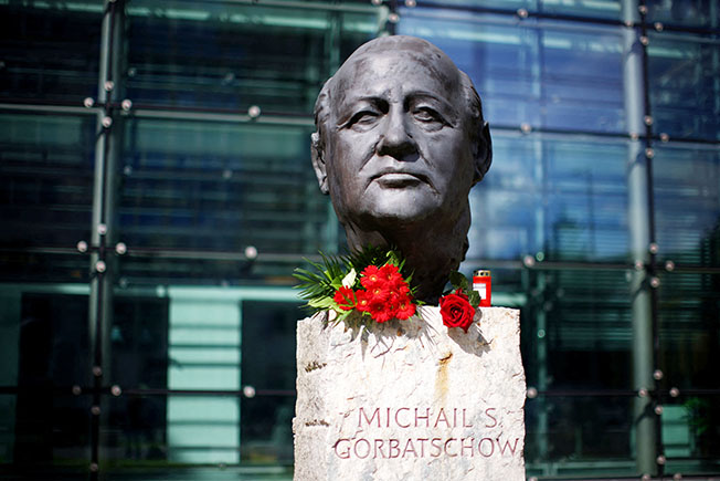 image While rest of EU mourns, Baltics recall Gorbachev as agent of repression