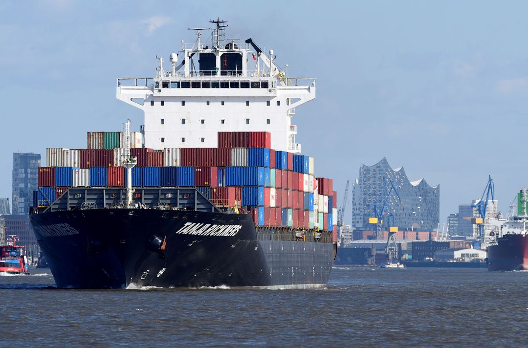 image German exports surge to record level in June, outlook still gloomy