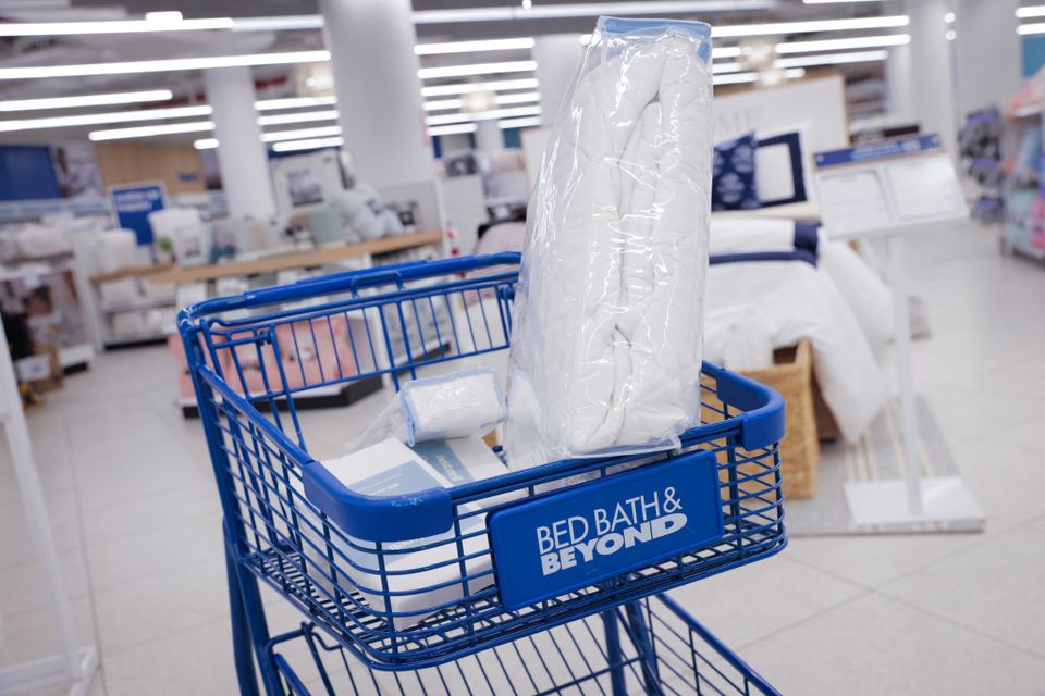 image Meme stocks fall with AMC, Bed Bath in red