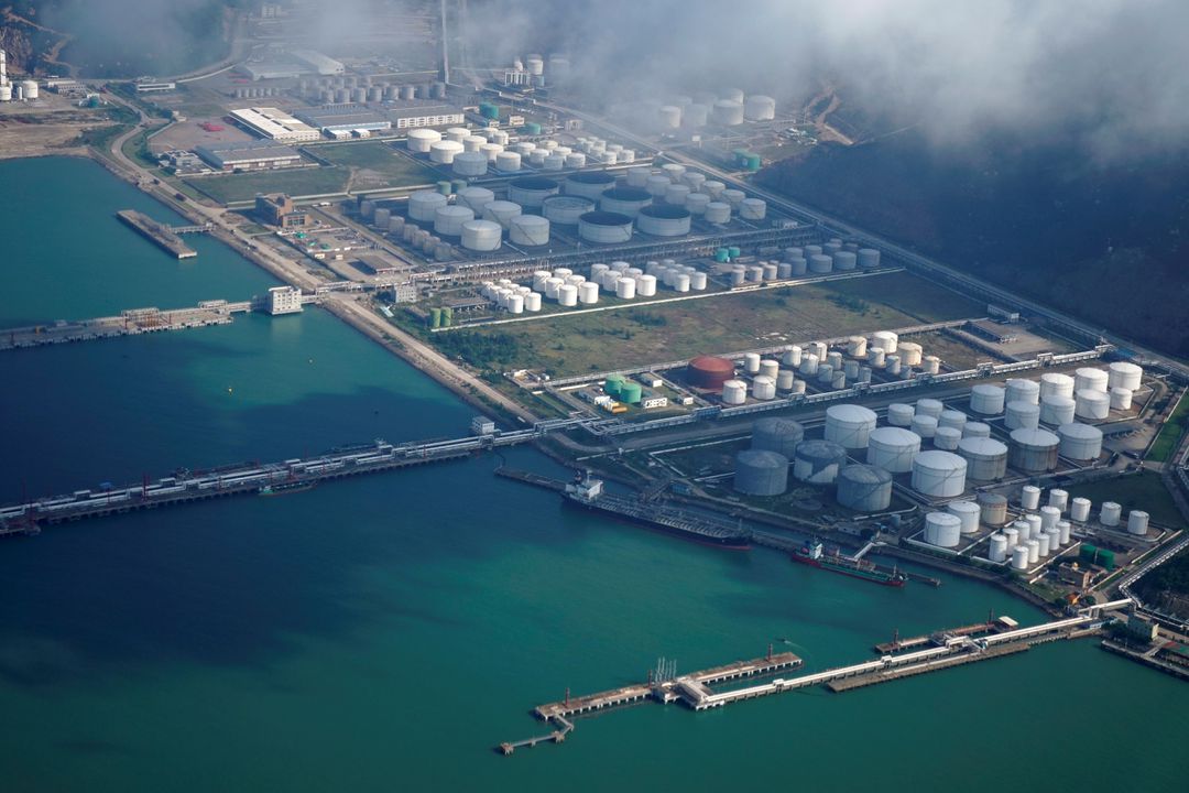 image Oil steady as rate hike talk counters China demand hopes