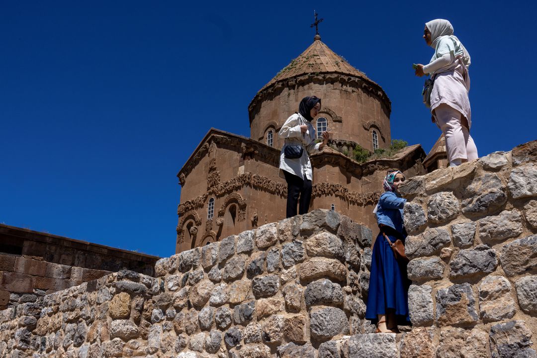 image Turkey tourist arrivals rise sharply