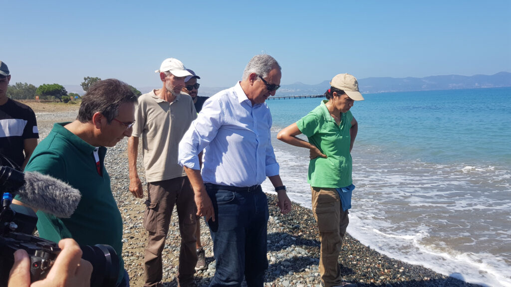 Υπουργός Γεωργίας Άνοιγμα φωλιών χελώνων