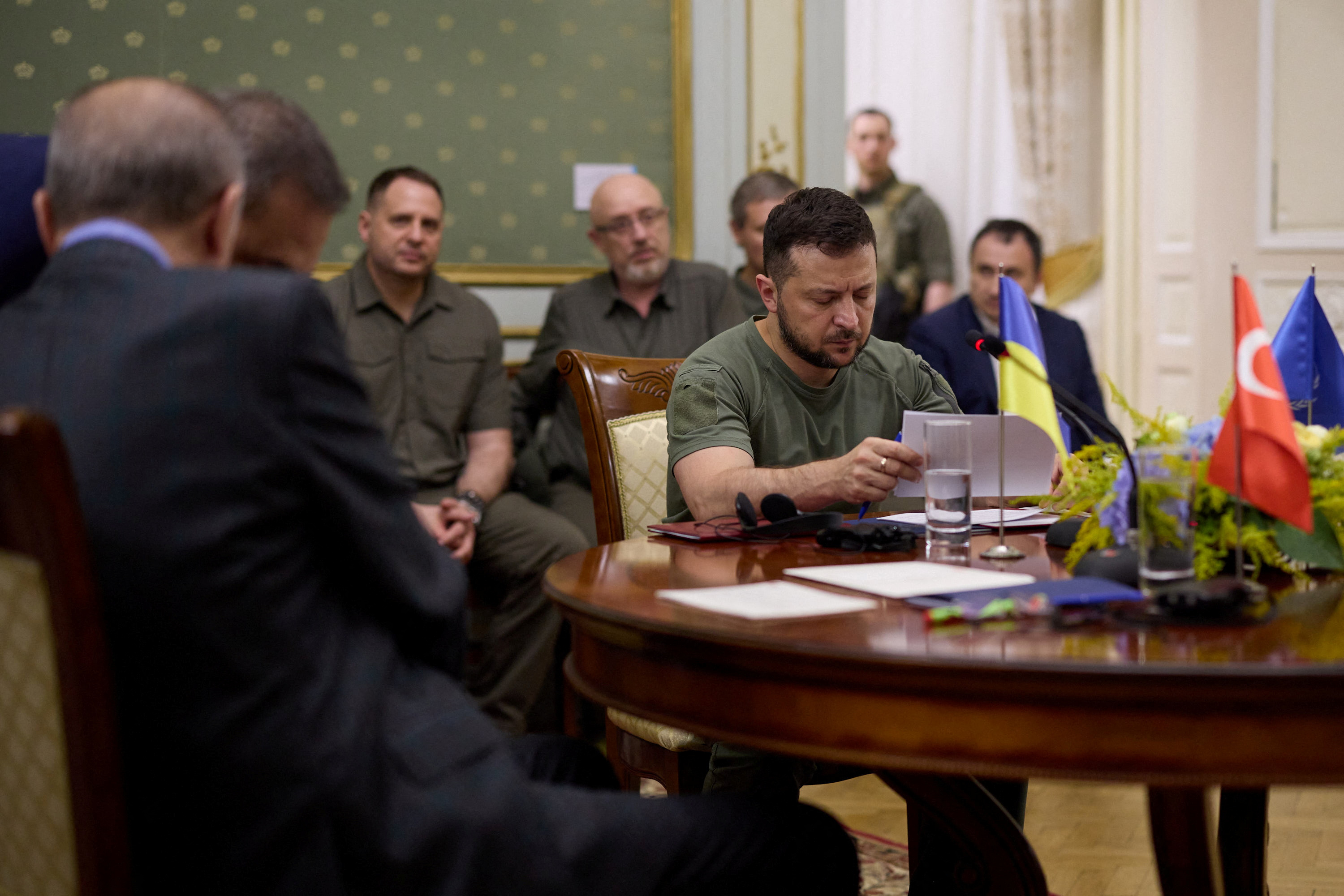 image Leaders of Ukraine, U.N. seek to secure Russian-held nuclear plant