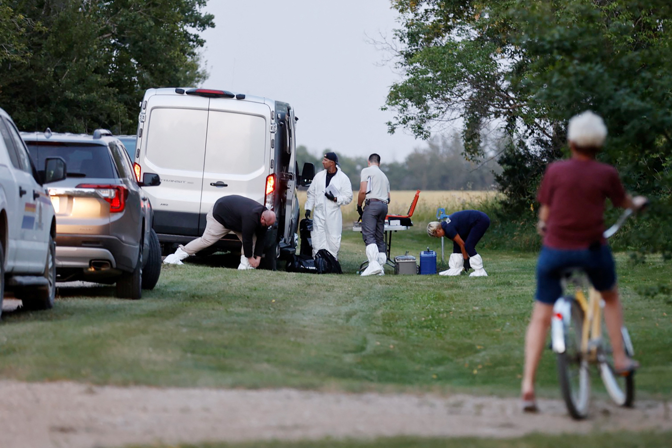 image Canada hunts suspects in stabbing spree that killed 10, wounded 15