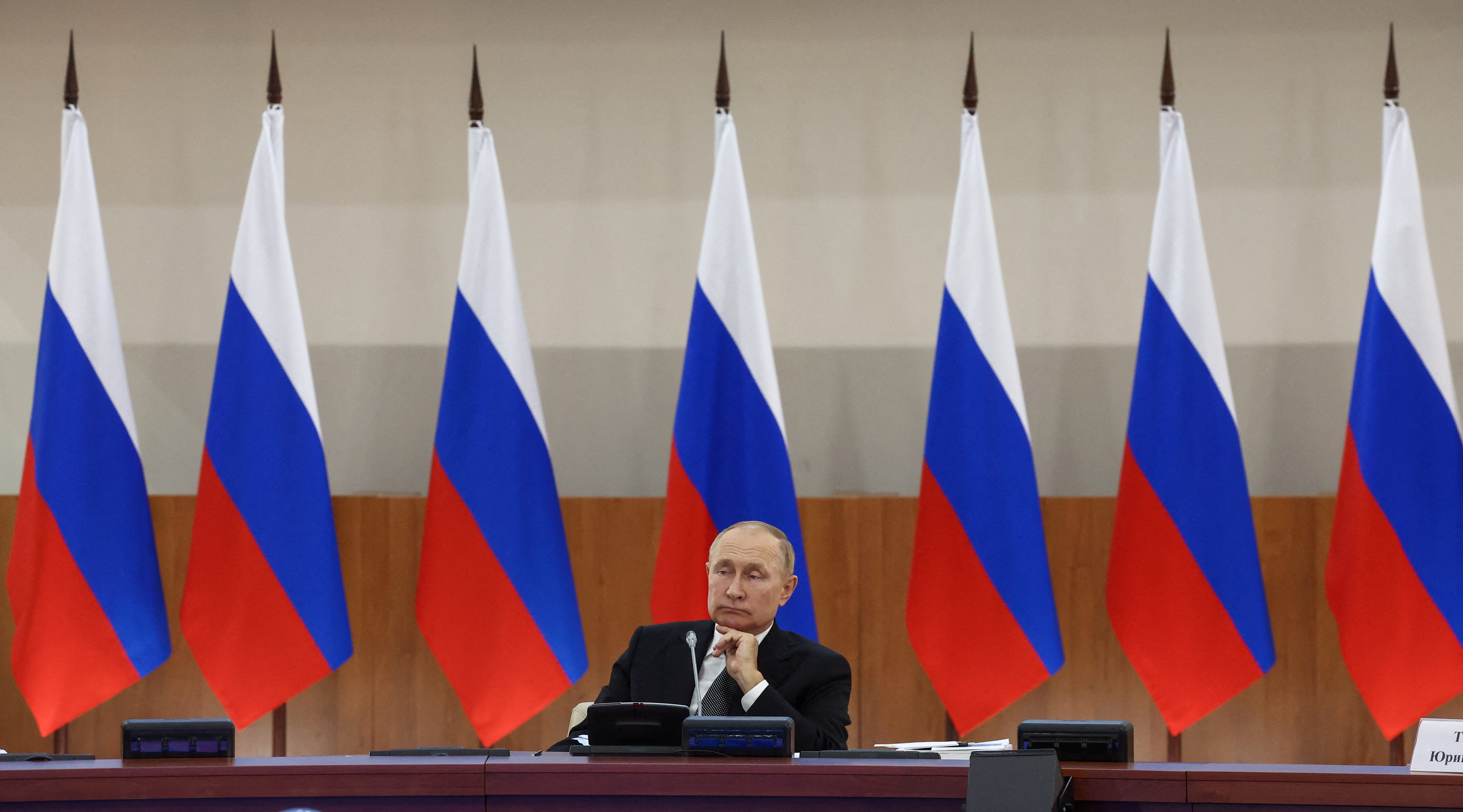 image Putin brushed aside a peace deal recommended by his aide that met Russian demands