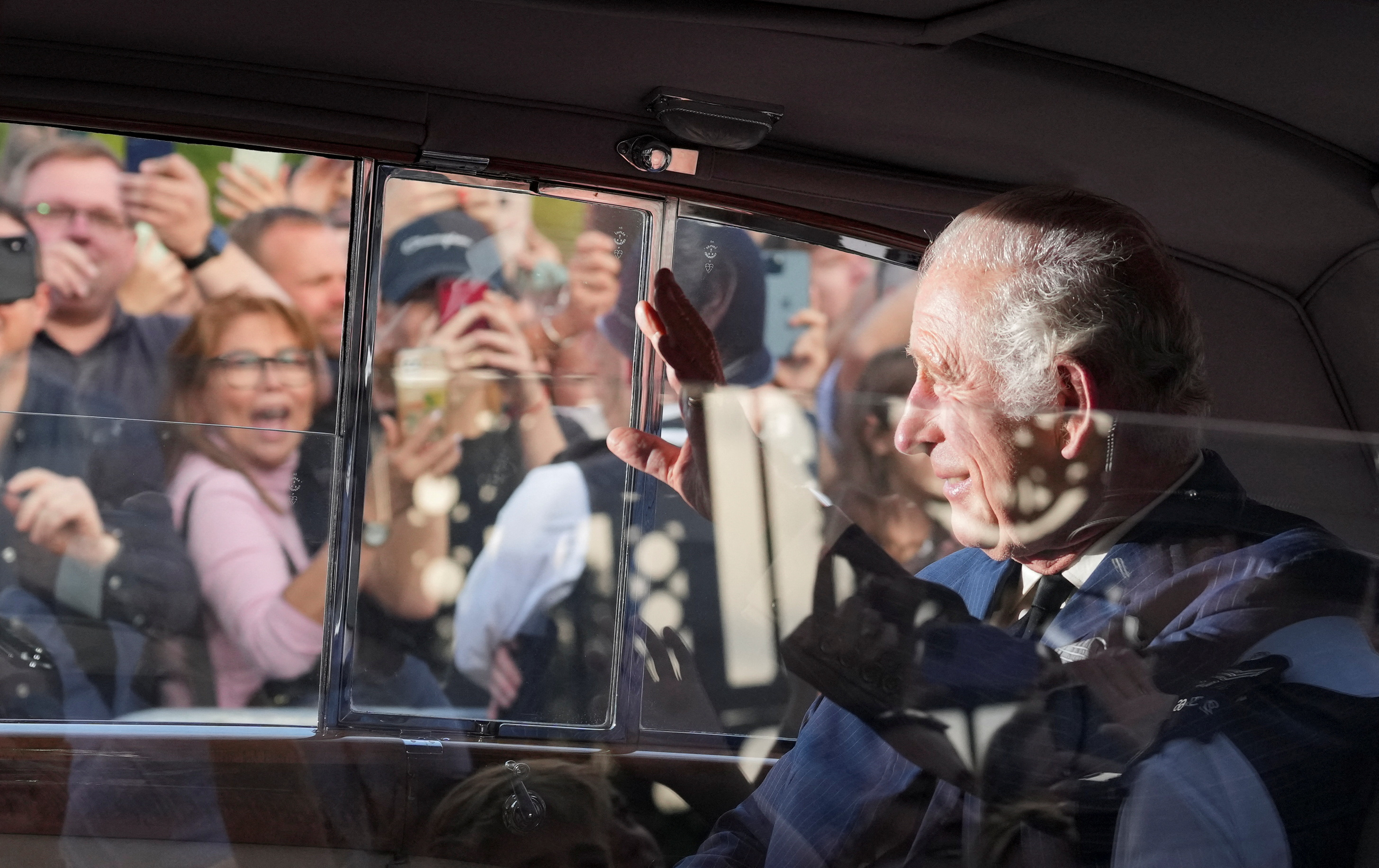 image King Charles and siblings hold silent vigil to late mother, Queen Elizabeth