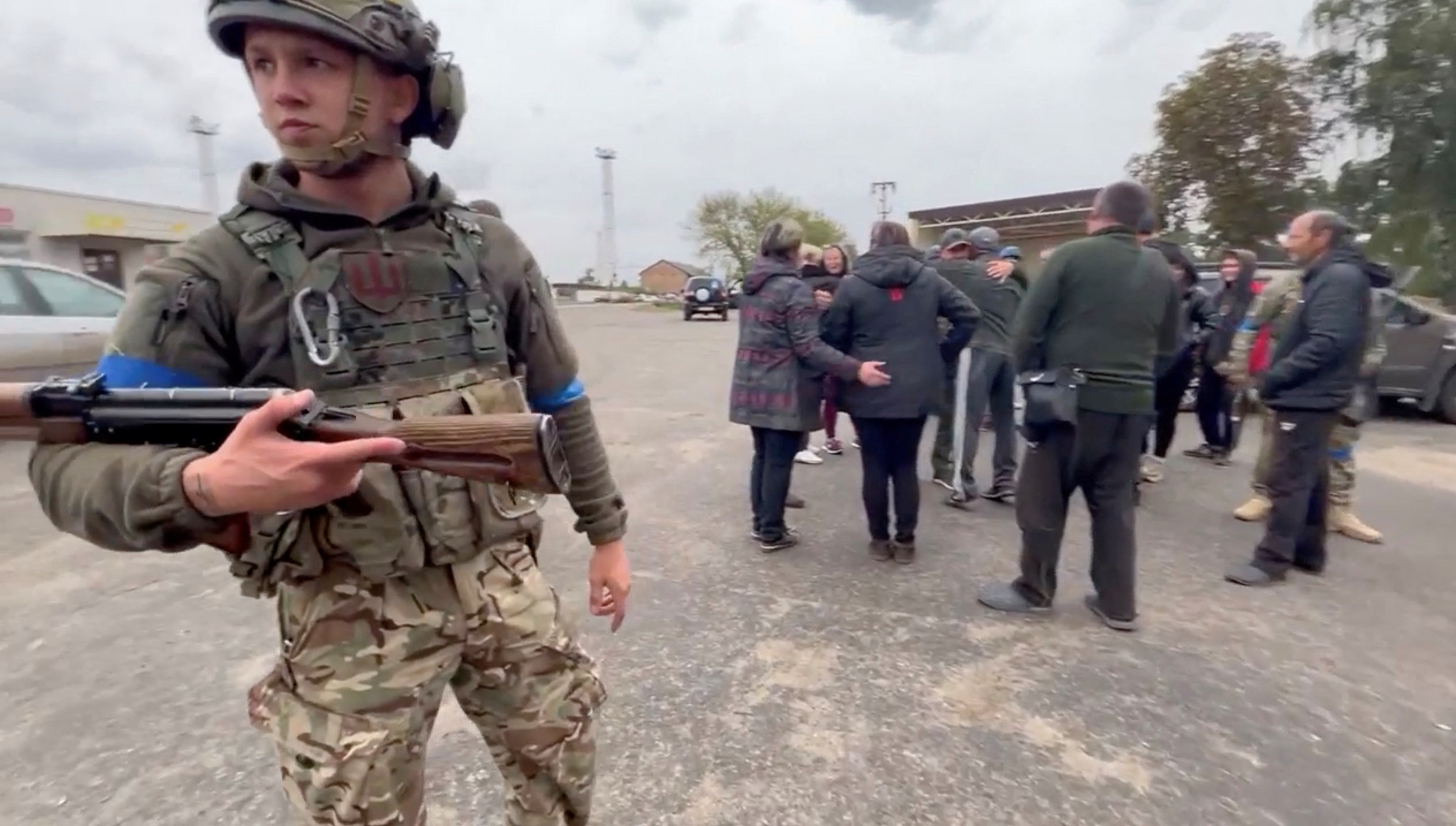 image Joy in northeast Ukraine as residents return after Russian retreat