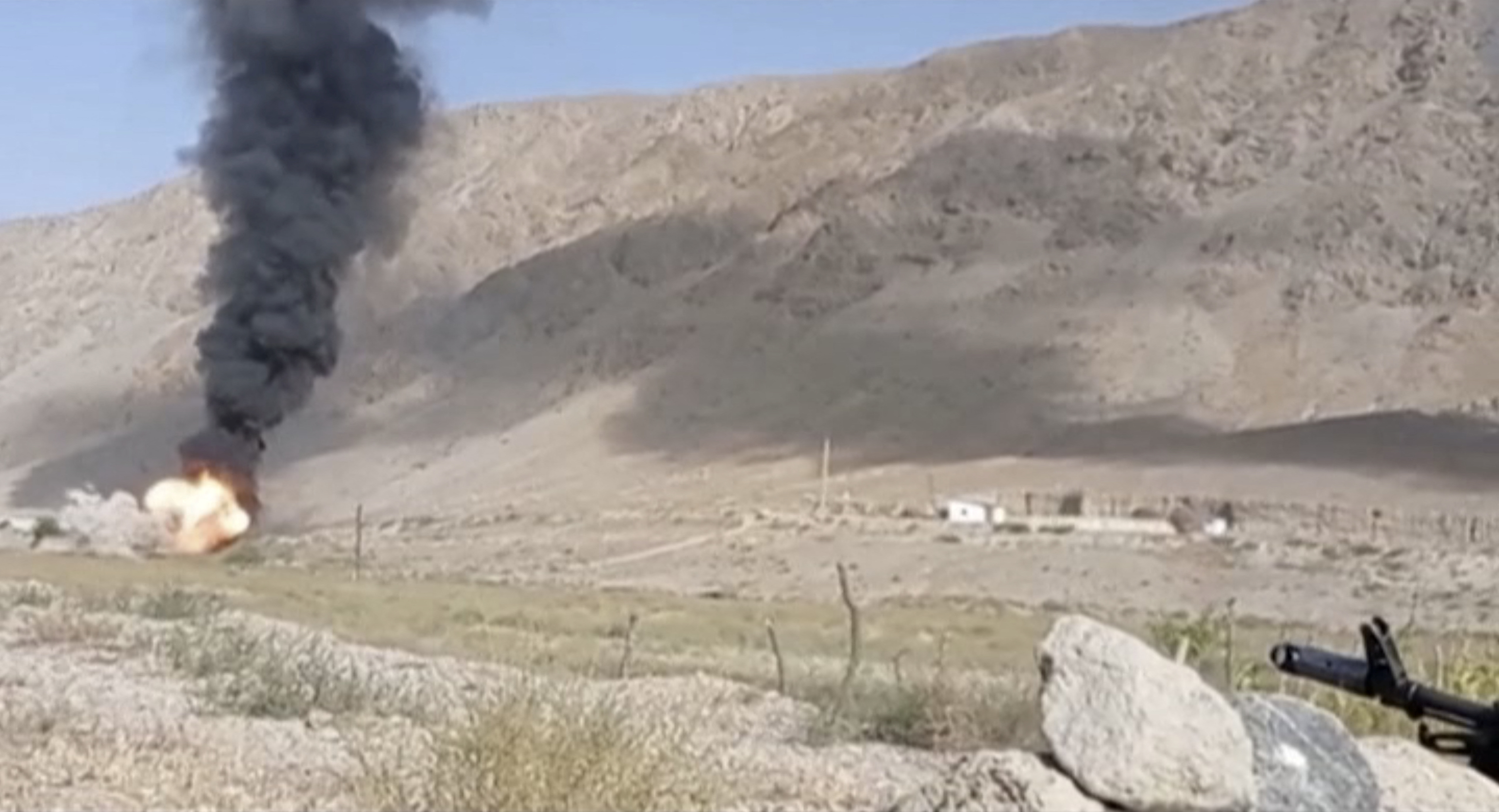 image Kyrgyzstan reports heavy fighting with Tajikistan, says casualties high (Updated)