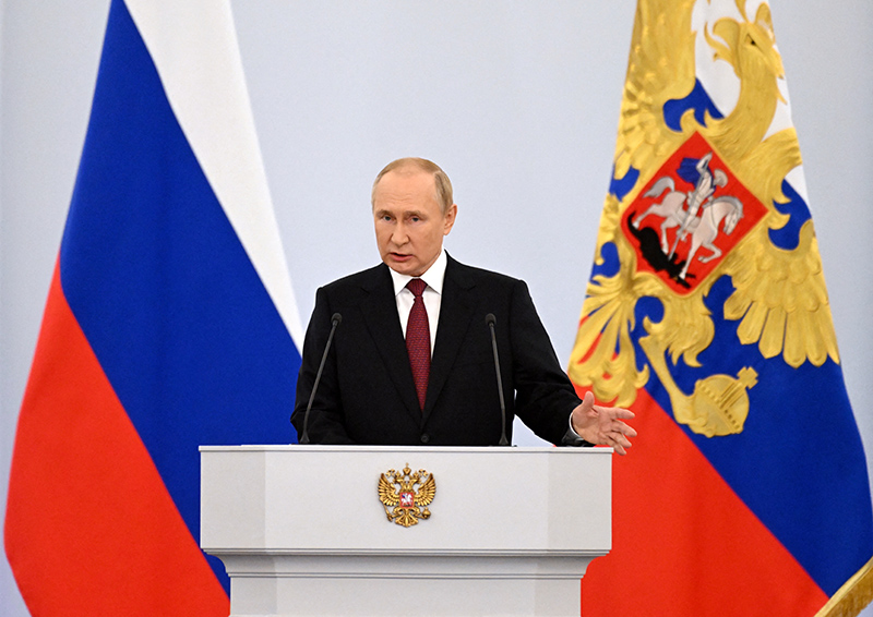 image Defiant Putin proclaims Ukrainian annexation as military setback looms