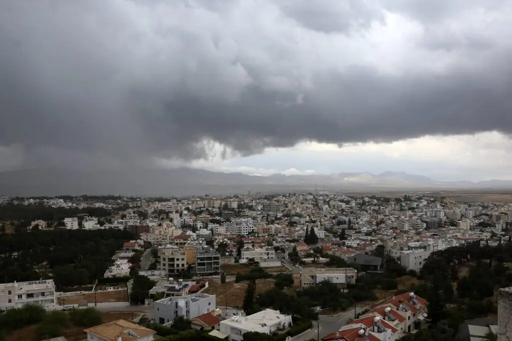 image Yellow weather warning renewed until midnight Tuesday