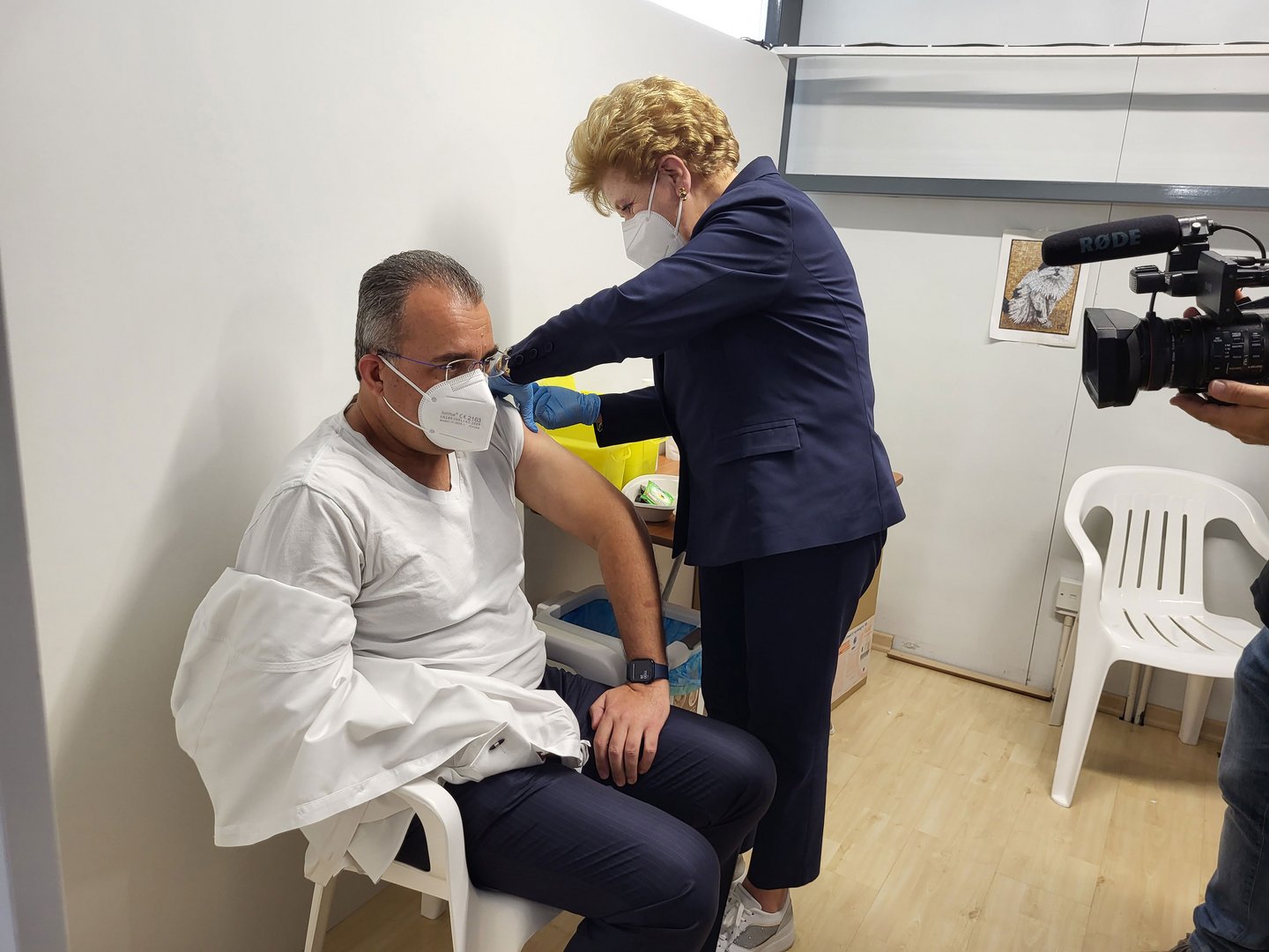 image Health minister gets booster dose, urges public to do the same