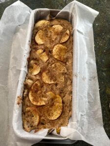 walnut banana and apple cake