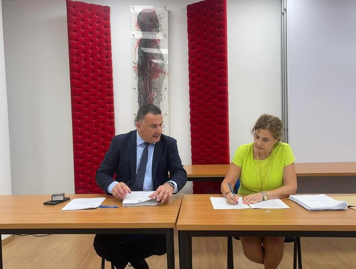image Contract signed to move forward with e-Law programme