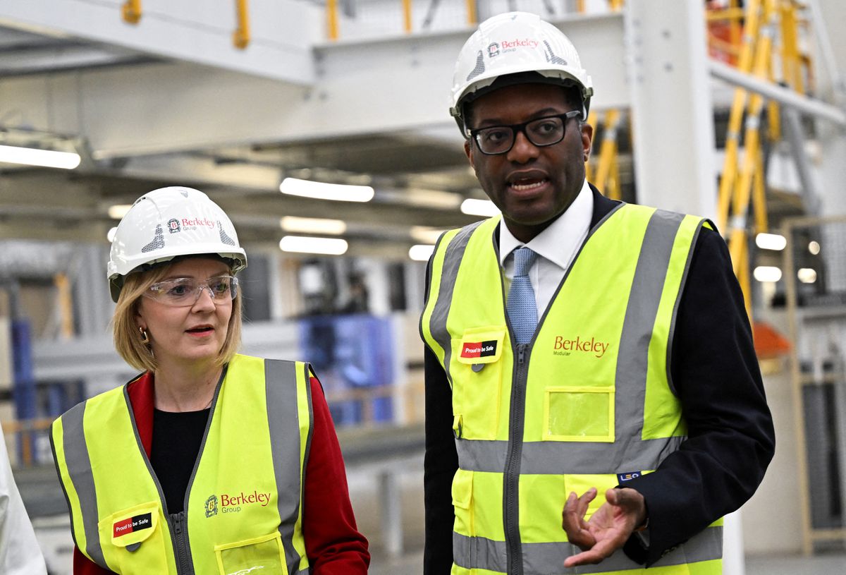image Challenging &#8216;orthodoxy,&#8217; Kwarteng clings on after UK market rout