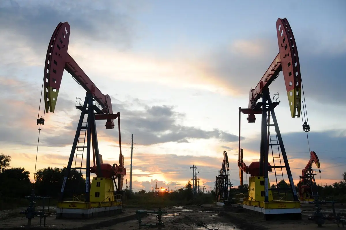 cover Oil falls after 4 per cent surge on Middle East tension fears
