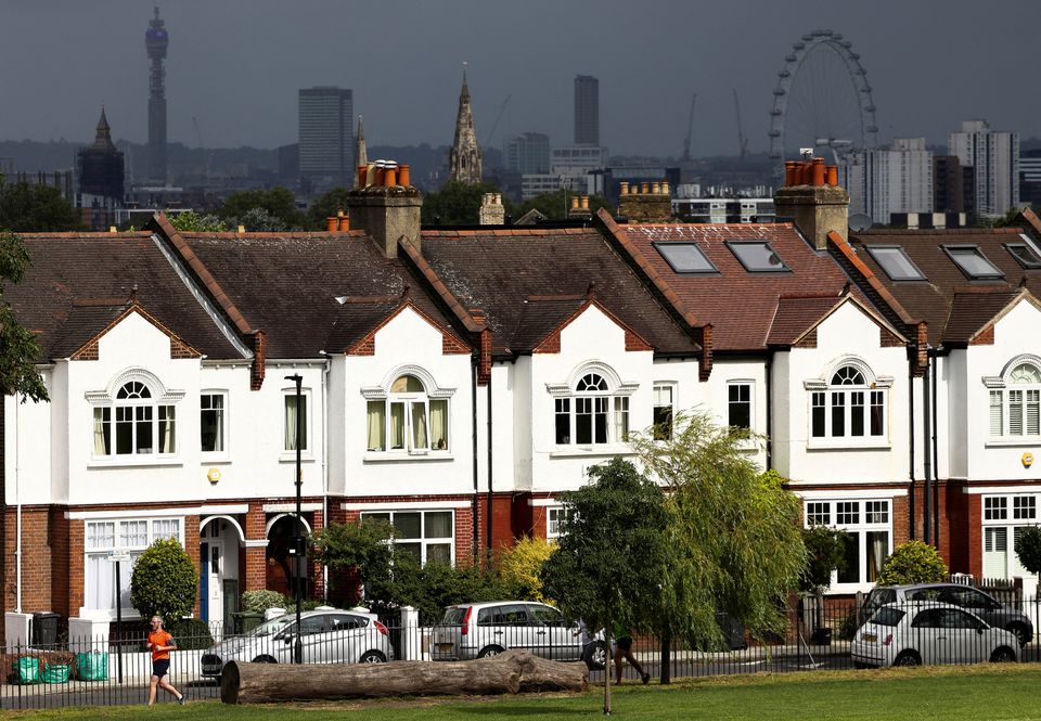 image House prices dip in UK, stronger 2025 expected