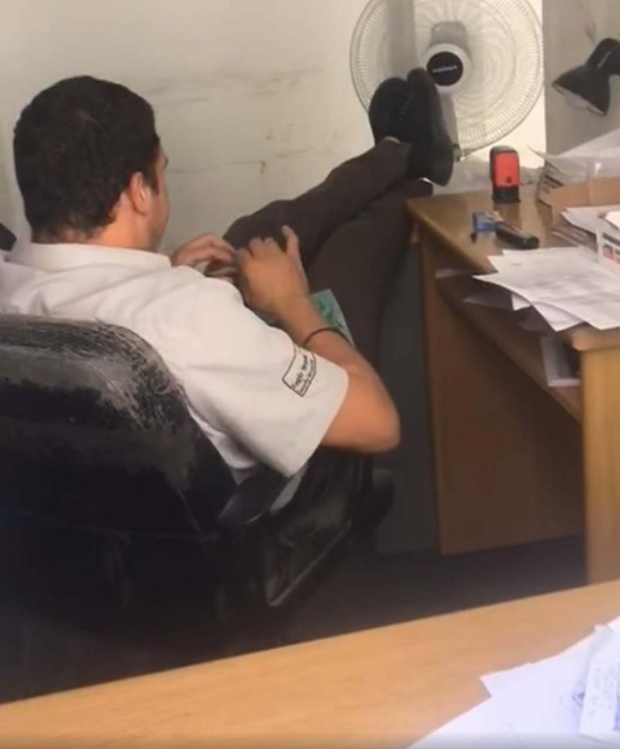 image New video exposes rude behaviour at welfare office (Updated)
