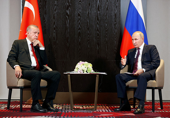 image Erdogan and Putin discuss improving ties, ending Ukraine war
