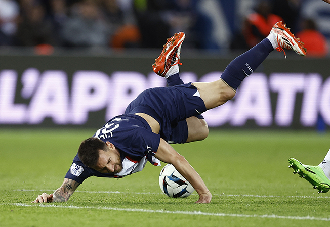image Injured Messi ruled out of PSG&#8217;s Champions League game against Benfica