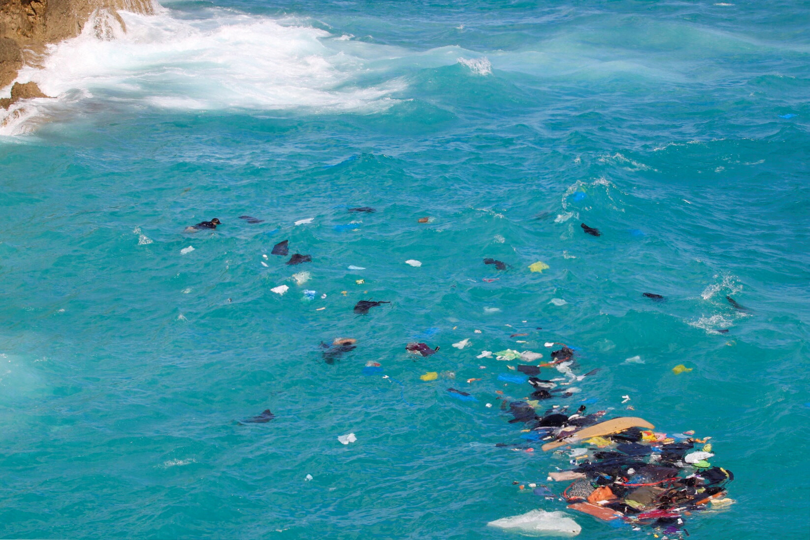 image At least 17 migrants dead in shipwreck off Greek island Lesbos (Update 2)