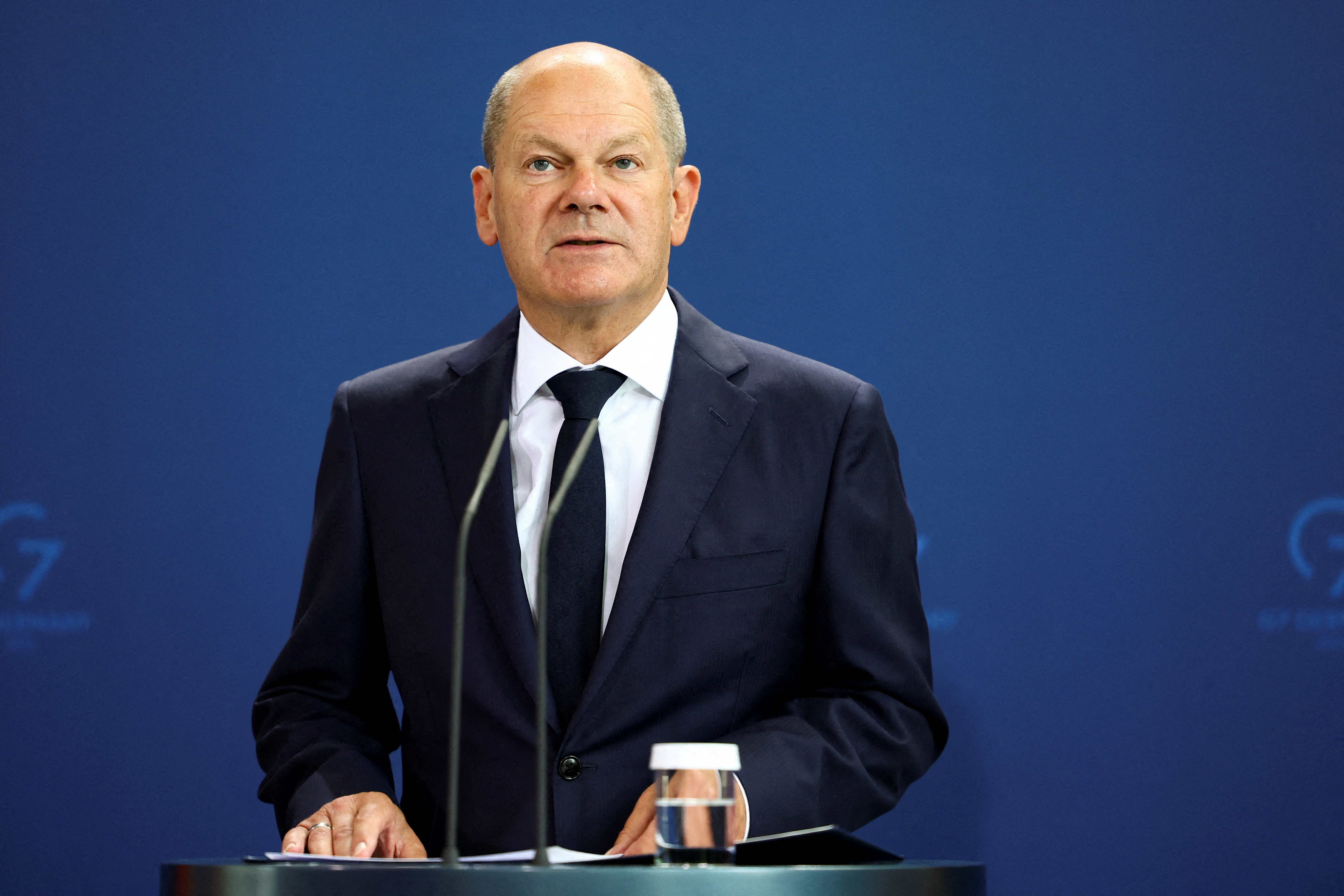 image Germany girds for gas supply pain, targets $93 billion price relief plan