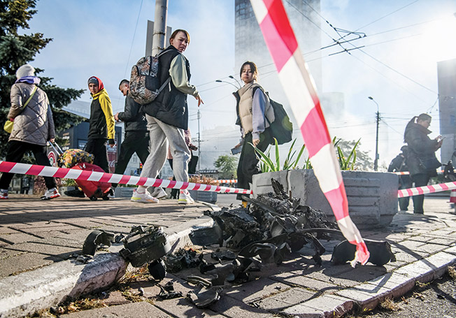 image Russia launches deadly new attacks on central Kyiv using drones (wrapup)