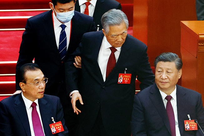 image Chinese ex-President Hu Jintao escorted out of party congress