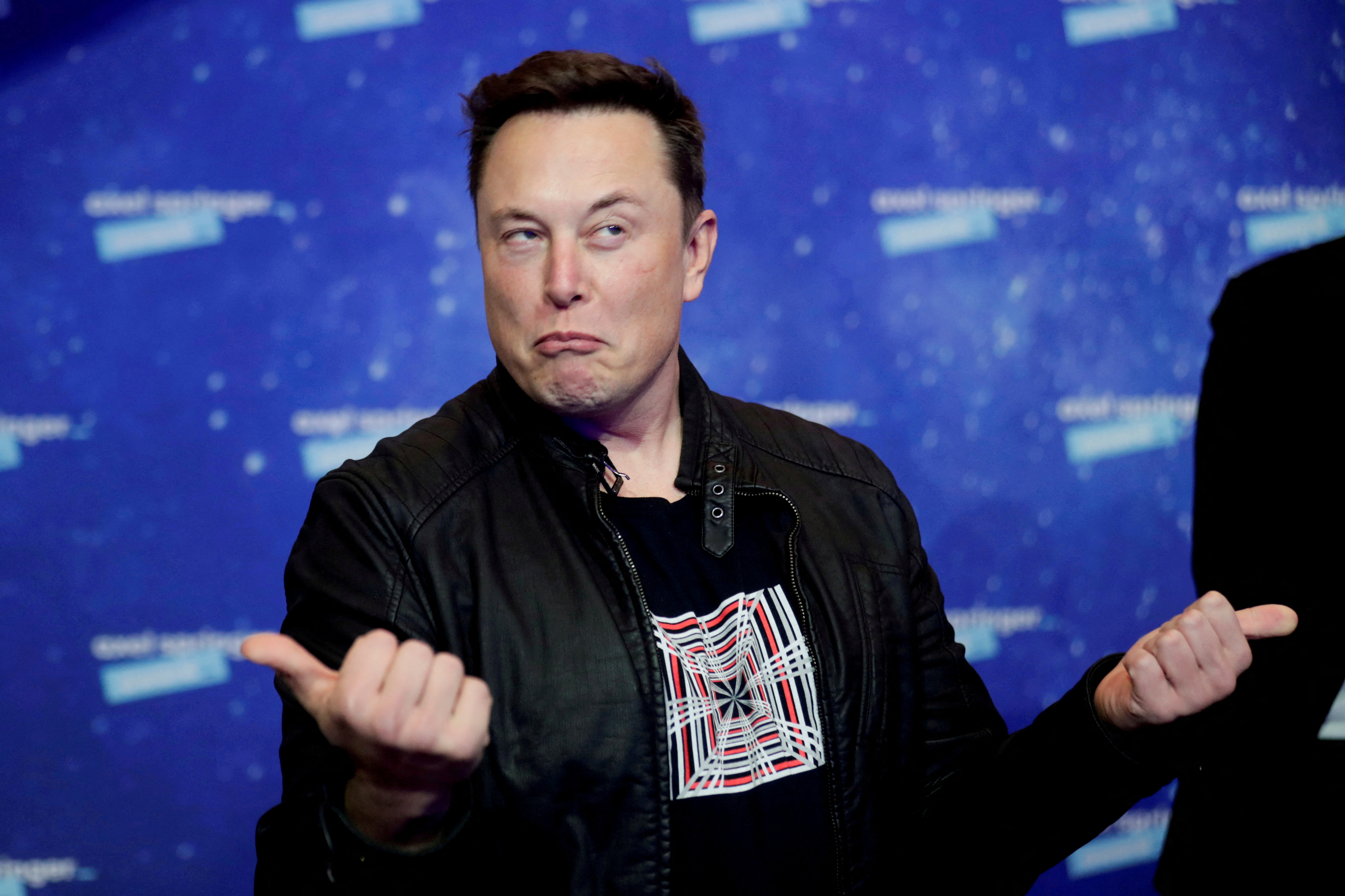 image Elon Musk&#8217;s Twitter ownership starts with firings, uncertainty