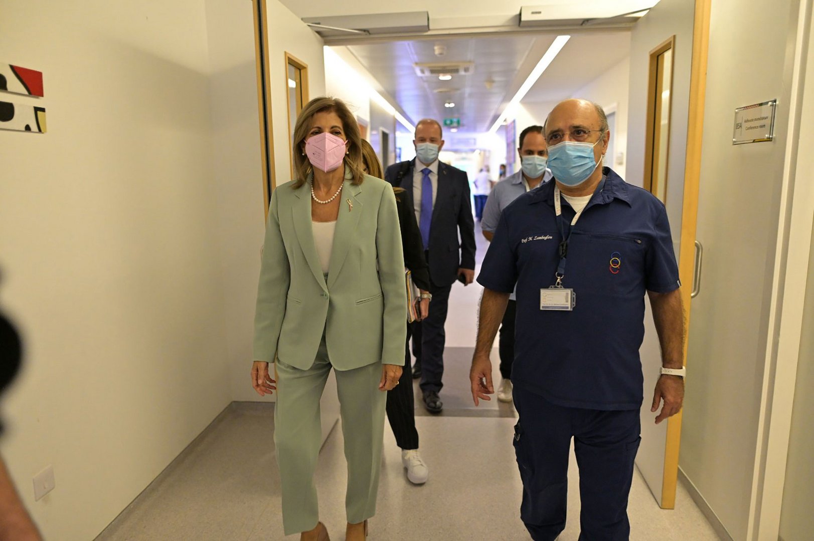 image Kyriakides stresses importance of dealing with cancer on holistic level
