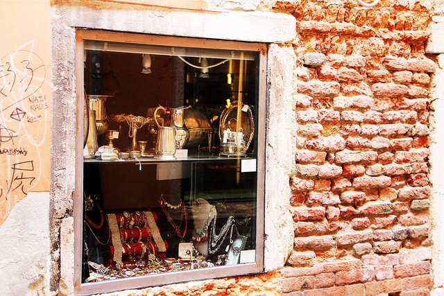 image Paphos man wanted for pawning €‎10,000 bracelet