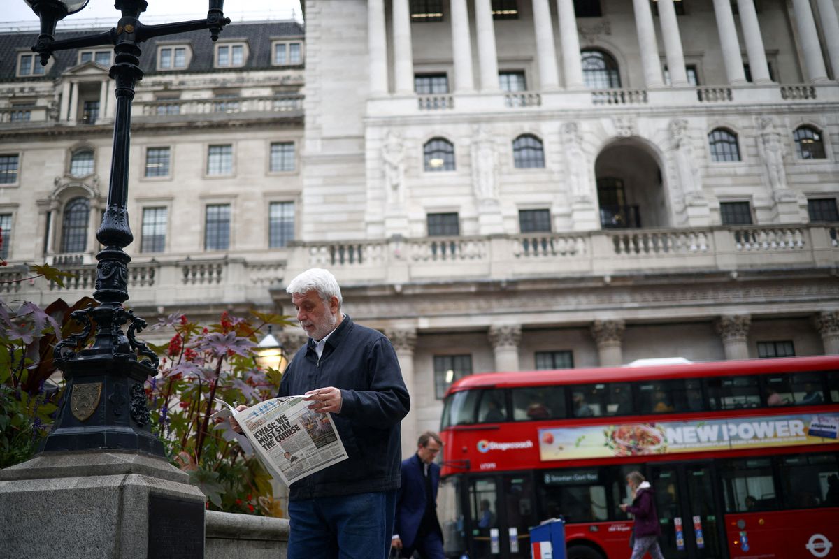 image UK fund managers ramp up currency hedging