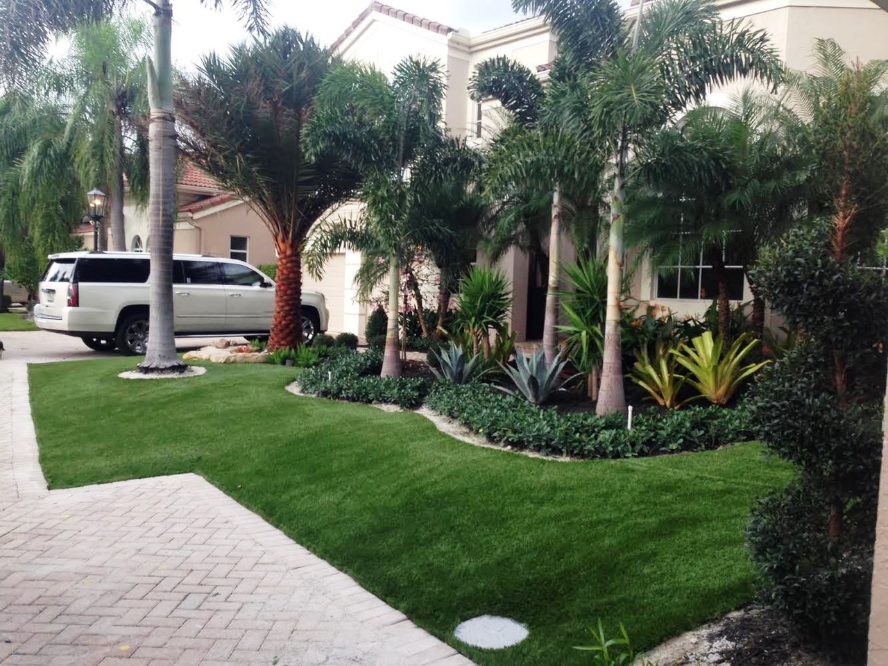 image Artificial lawns: where the grass is always green