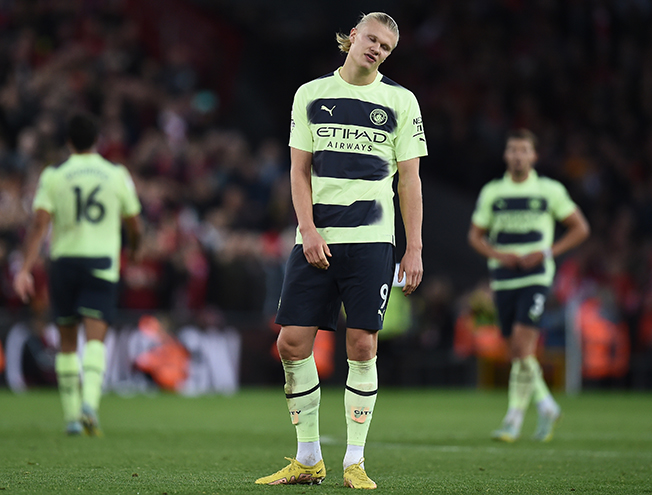 image Man City miss a trick as Arsenal just will not go away
