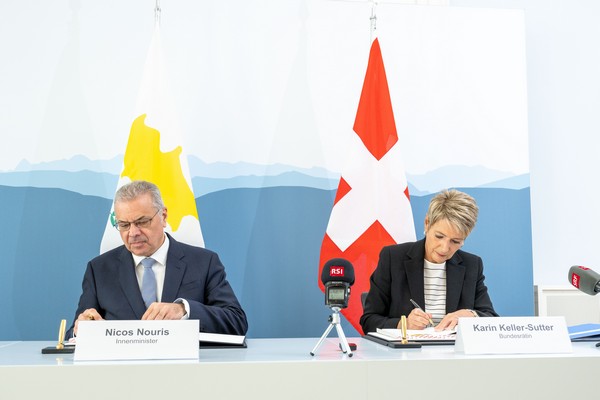 image Swiss donate 10m francs to help migration procedures