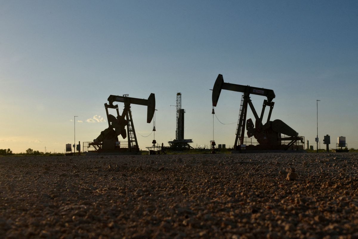 image Oil up on possible Russia cuts; inventories remain high