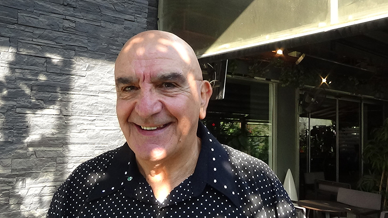 image Legendary boxing ref grew up fighting