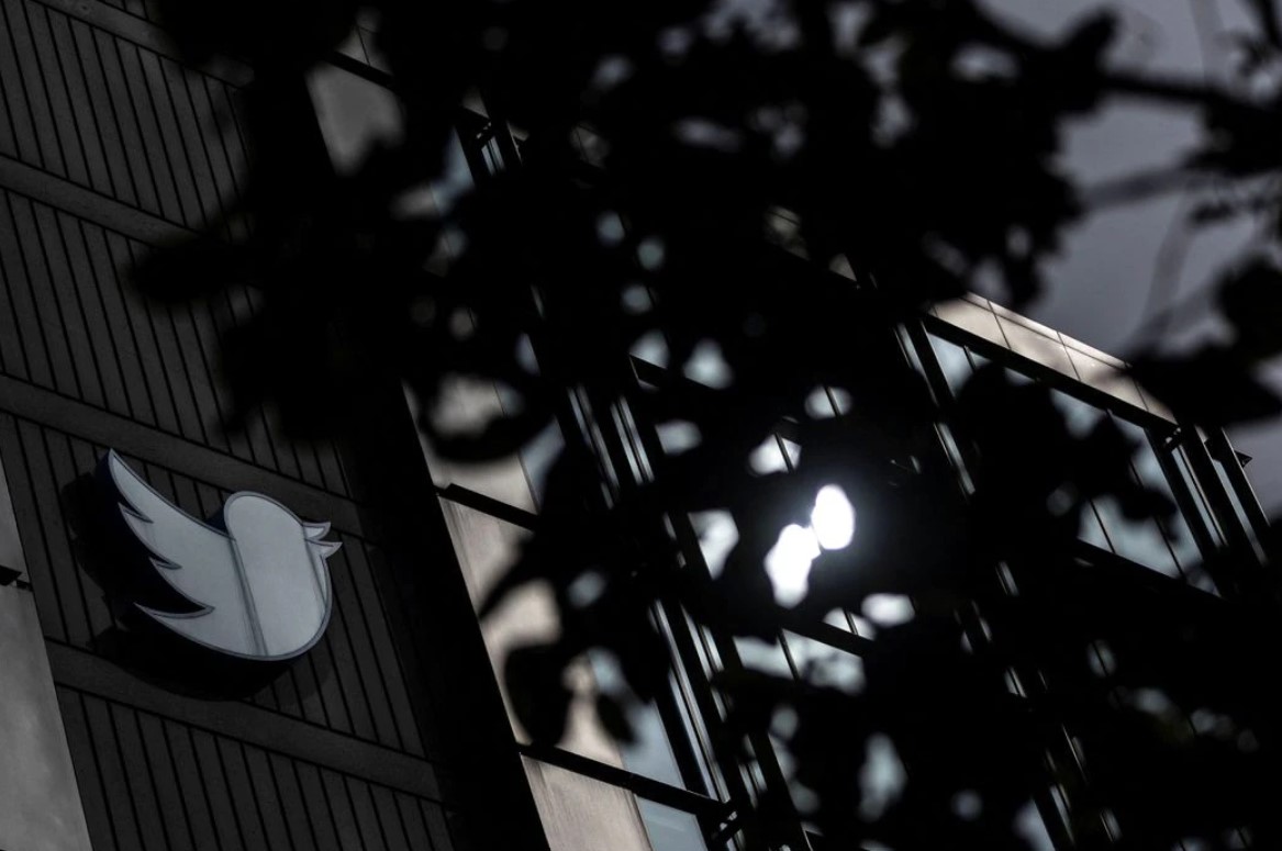 image Elon Musk says Twitter will revise how it verifies users