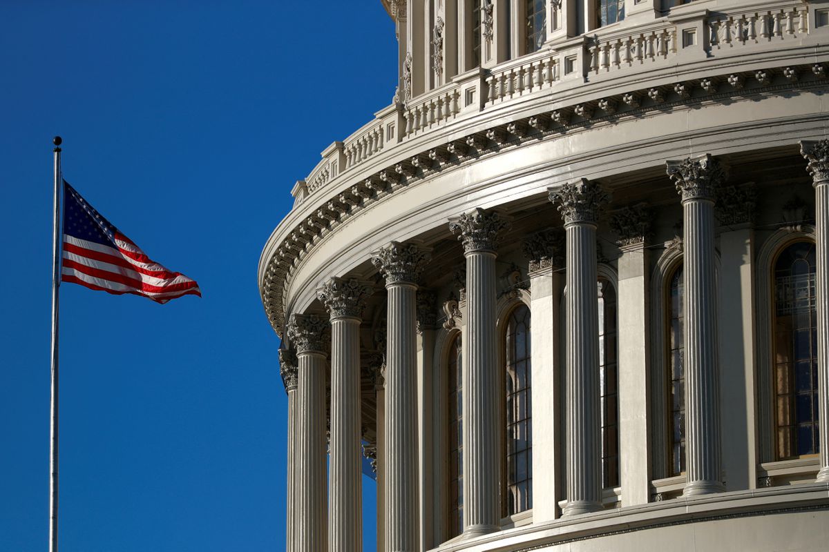 image US 2022 budget deficit halves to $1.375 trillion despite student loan costs