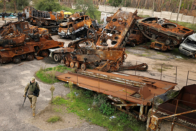image Russia signals retreat in southern Ukraine but Kyiv fears trap (Update)