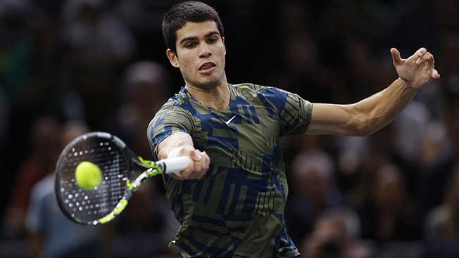image Alcaraz breezes into Paris quarters, Djokovic also through