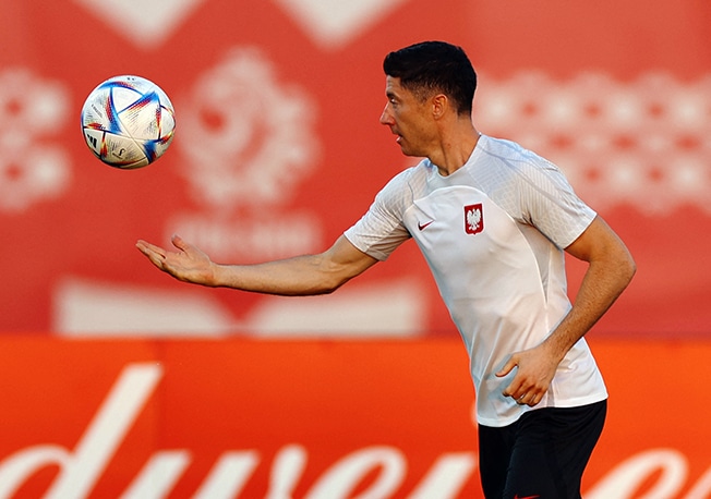 image Different worries, same goal as Mexico, Poland duel for qualification
