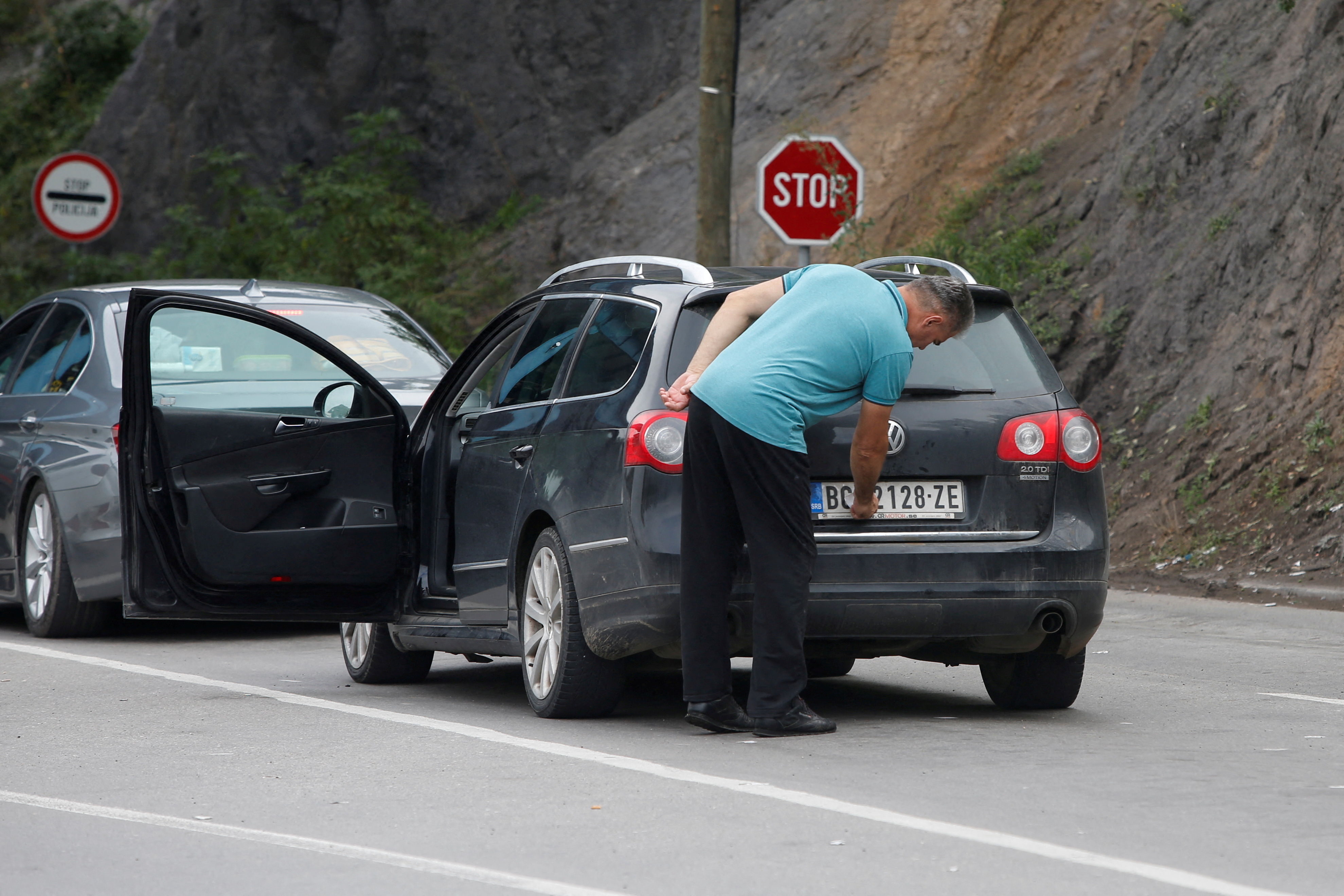 image EU warns of escalating Serbia, Kosovo car plates dispute