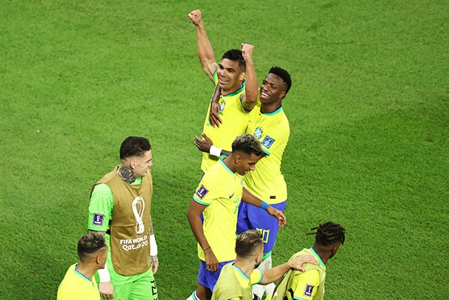 image Casemiro strike sends Brazil into the last 16