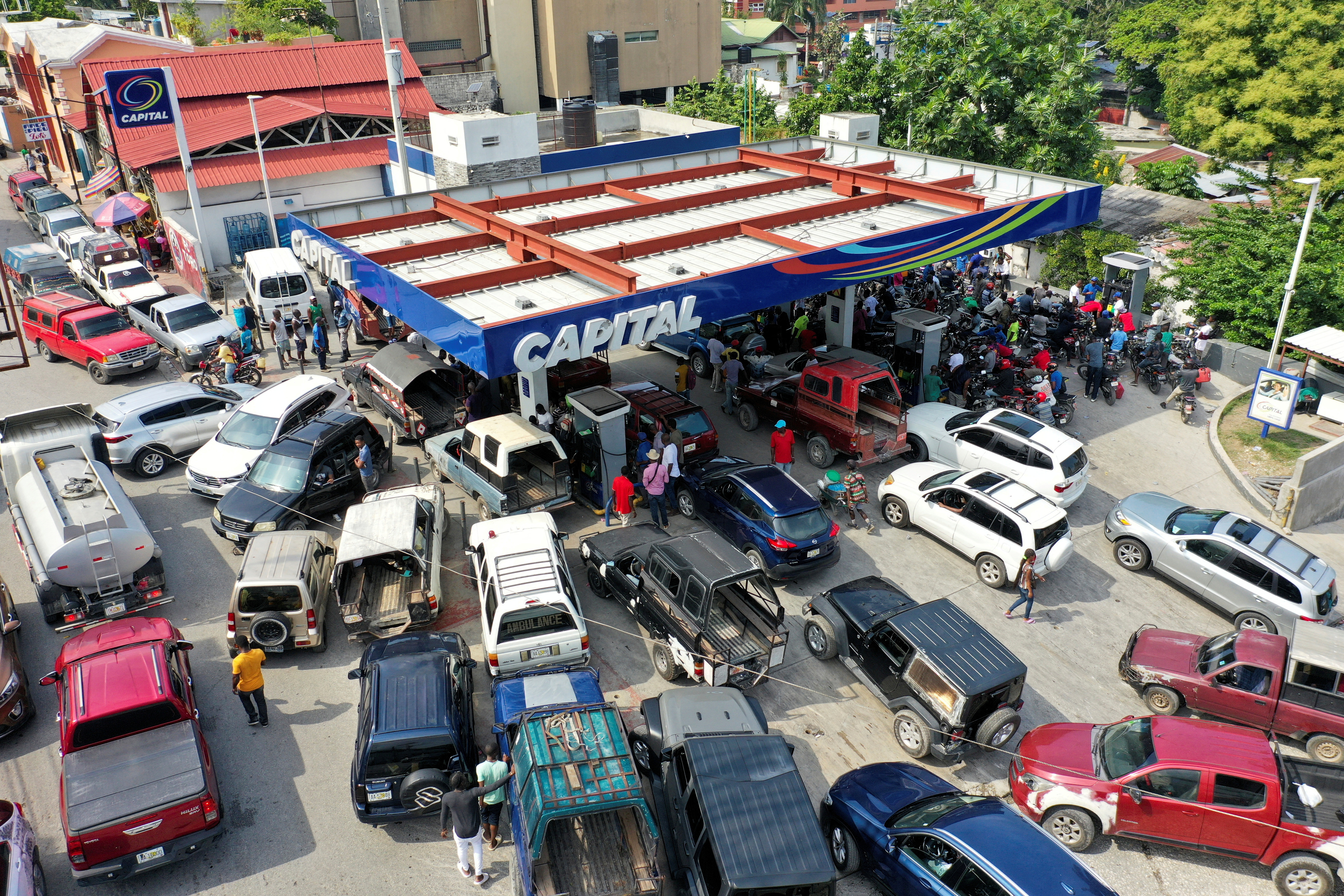 image Haiti still needs foreign strike force to confront gangs, official says