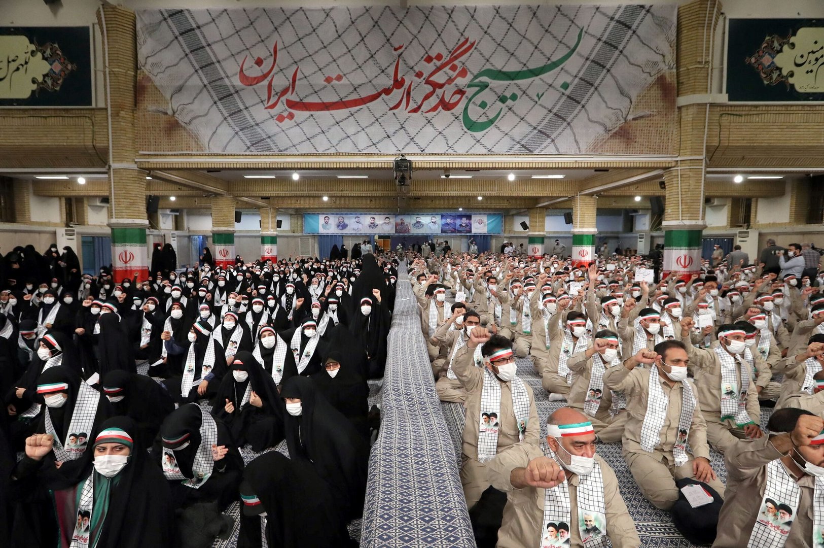 image Iran&#8217;s Khamenei praises Basij forces for confronting &#8216;rioters&#8217;