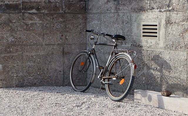 image Bicycle stolen, suspect leaves documents at crime scene
