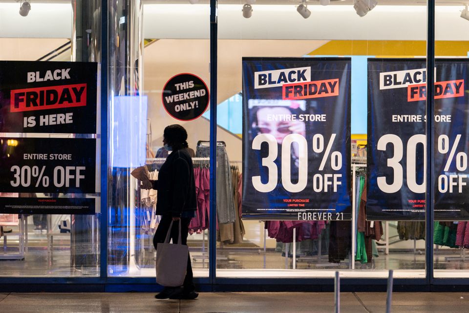 image Thin Black Friday crowds mark US holiday shopping kickoff