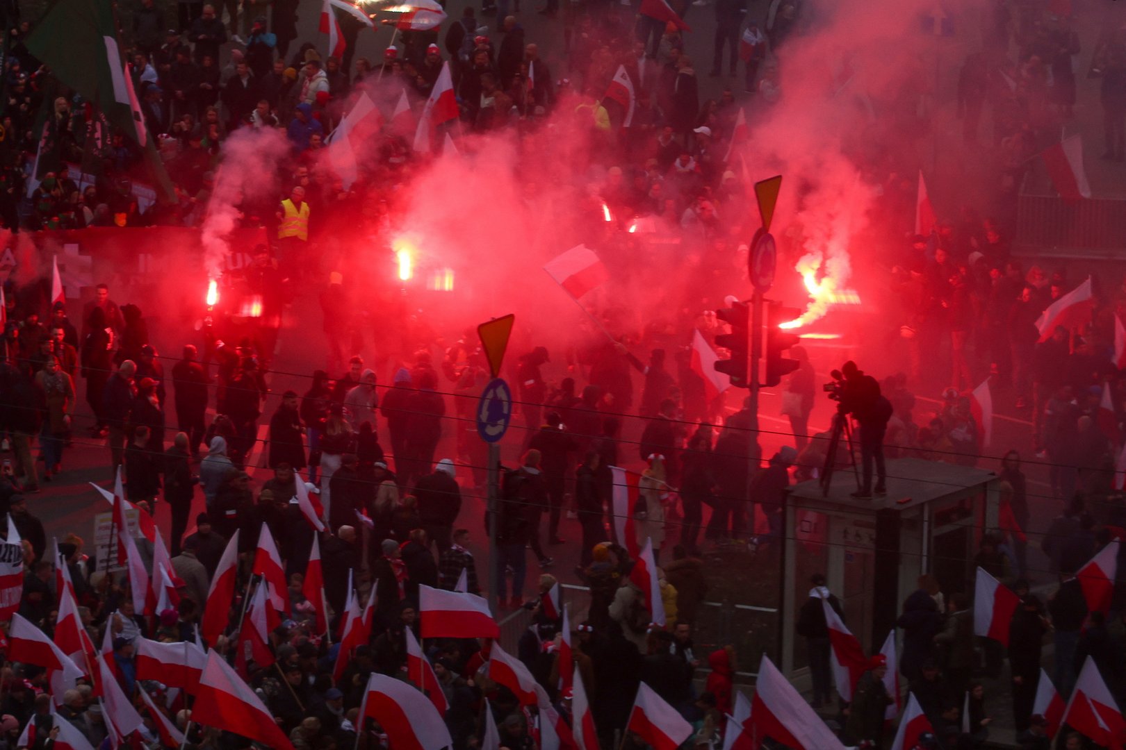 image Far-right Independence Day march draws thousands in Warsaw